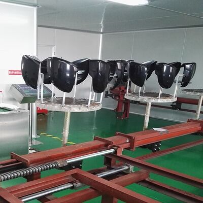 Szklana butelka lub metalowa butelka pełna linia produkcyjna automatycznego rozpylania farby Automatyczna maszyna do rozpylania farby UV Linia metalowa